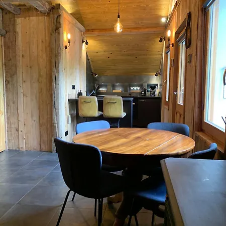Daire Alys, Contemporary Style In Mountain Village