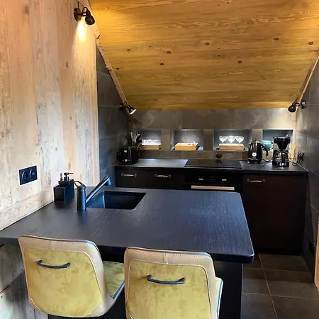 Alys, Contemporary Style In Mountain Village